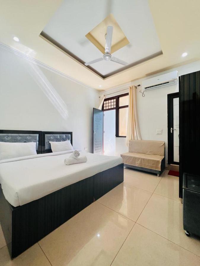רישיקש Hotel Paradise Palm מראה חיצוני תמונה