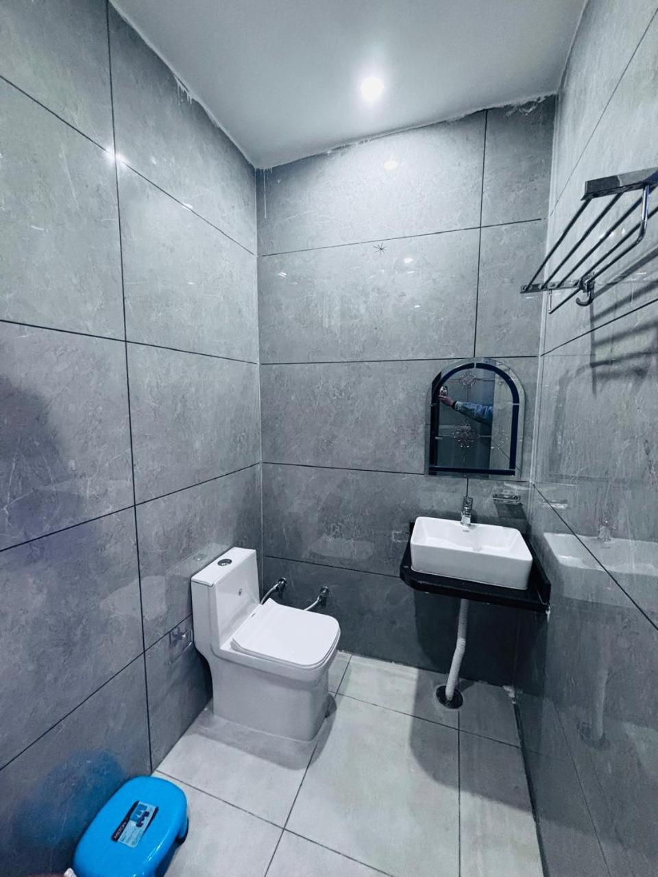 רישיקש Hotel Paradise Palm מראה חיצוני תמונה